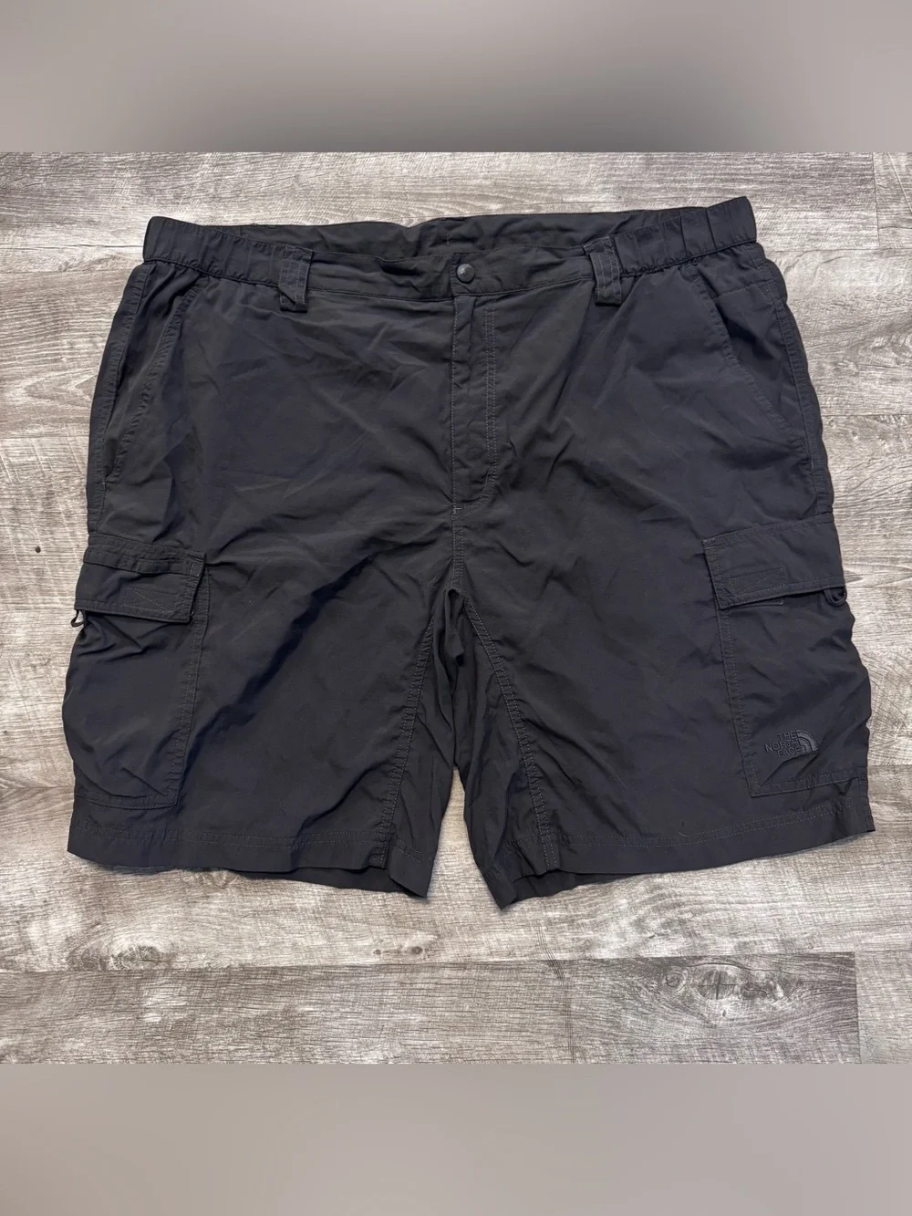 The North Face Cargo Shorts Charcoal Gray Ripstop Hiking Stow Pocket Mens XXL